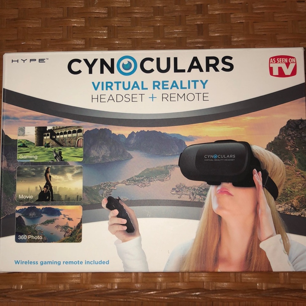 Virtual reality headset + remote
